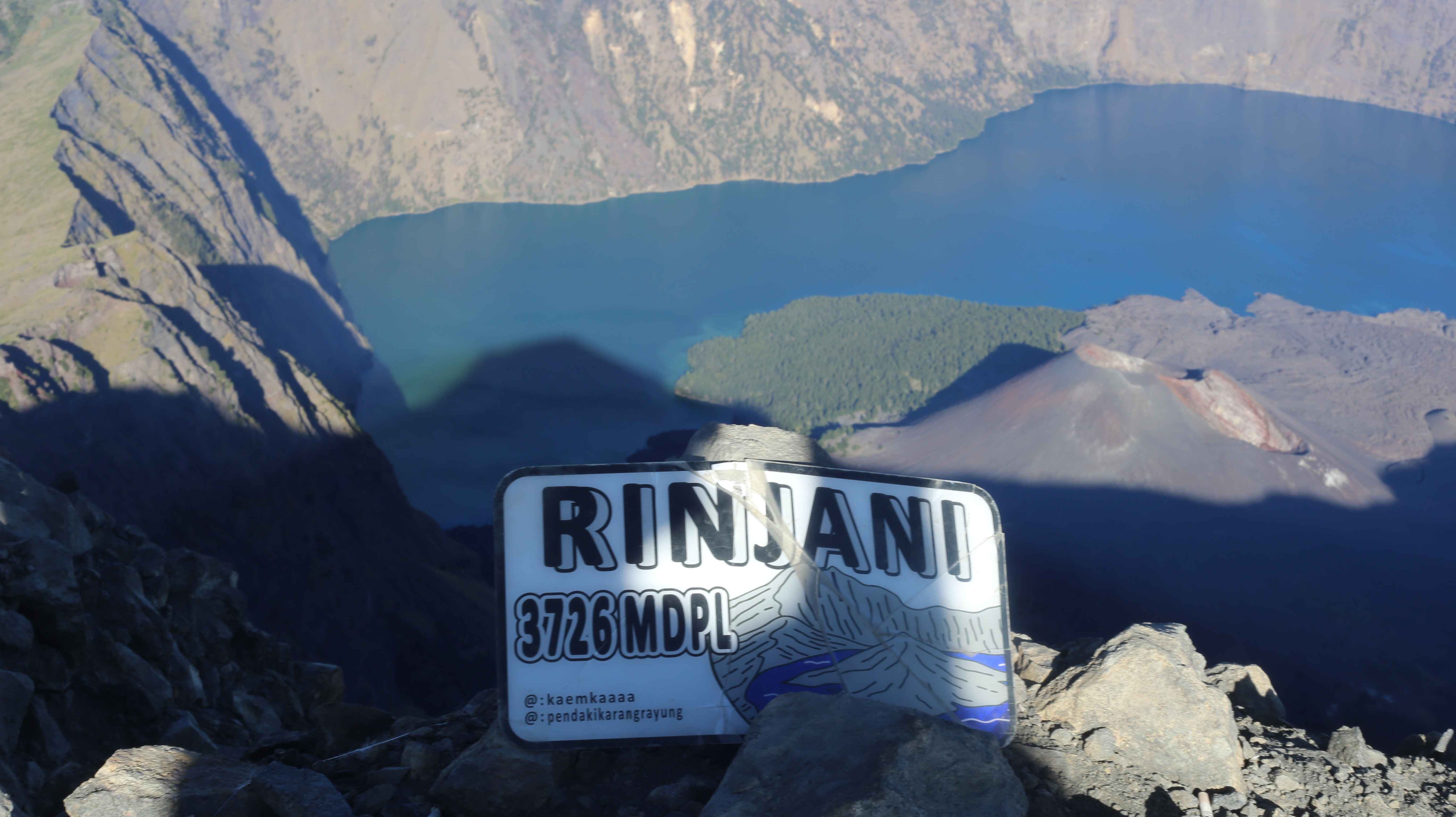 join-trip-gunung-rinjani-desember-2024